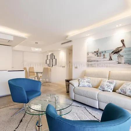 Blue Bay Apartment *